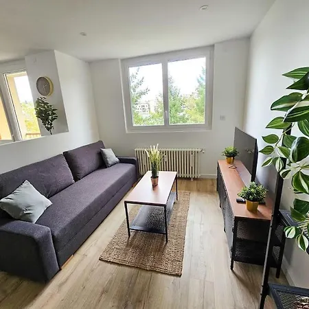 Le Nid Elegance Du 4eme Etage * Saint-Etienne (Loire)